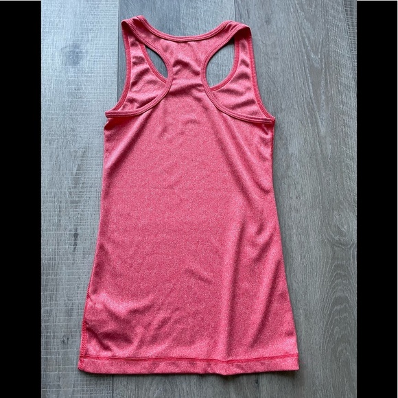 Reebok Ribbed Tank in Red Size Small - Picture 4 of 5